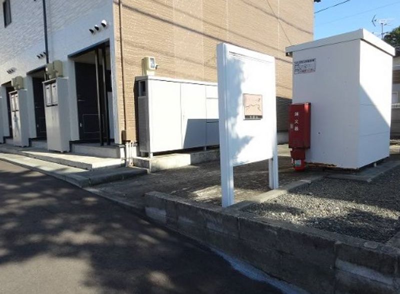 レオパレスやばせ エントランス