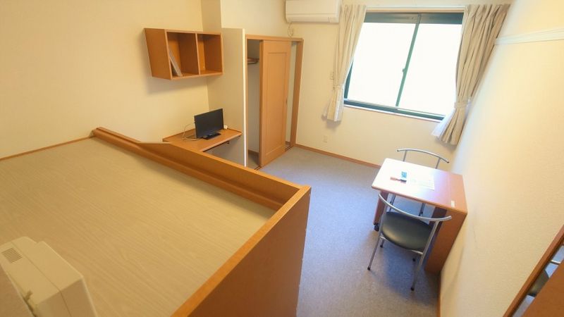 レオパレスＦＵＪＩＴＡＹＡ 居間