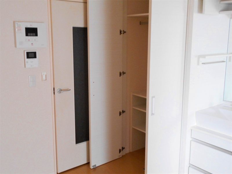 MIRANDA Lumiere Kho lưu trữ