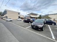 レオパレスオルディーレ 駐車場