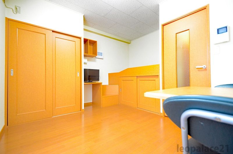 レオパレスＭＡＲＵＫＩＴＡⅢ 居間