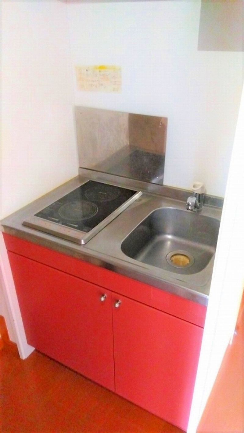 レオパレスカームヒルズ キッチン