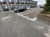 レオパレスラディエスト 駐車場