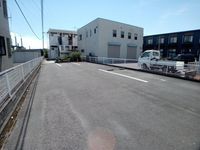 レオパレスブルースカイⅣ 駐車場