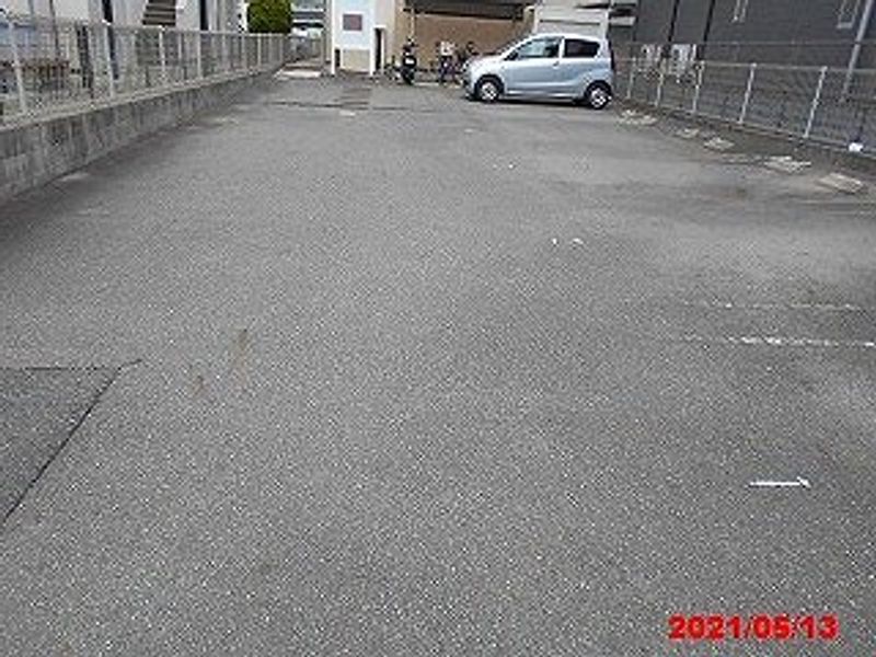 レオパレスＪｏｙ 駐車場