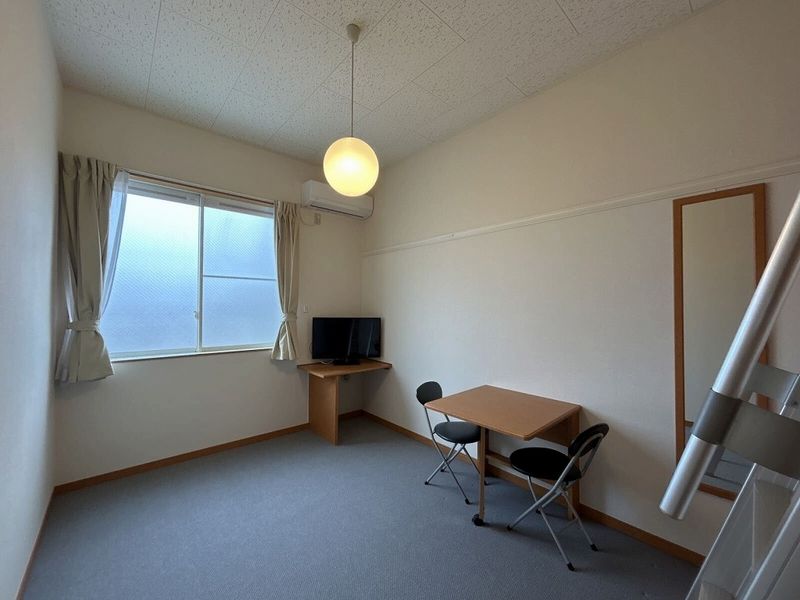 レオパレスプレステージ 居間
