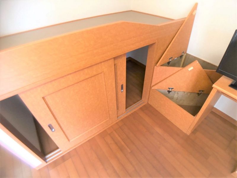 レオパレスやもと 収納