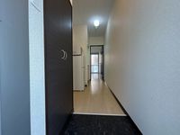 レオネクストひまわりⅡ 玄関