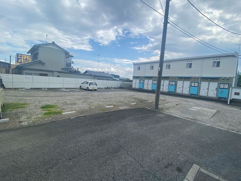 レオパレスアルテ 駐車場