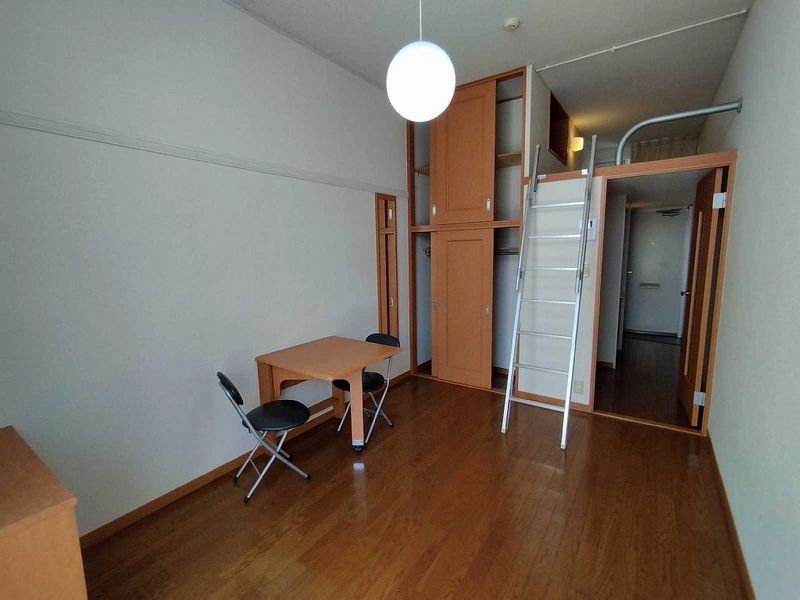 レオパレスエスペランサ中和泉 居間