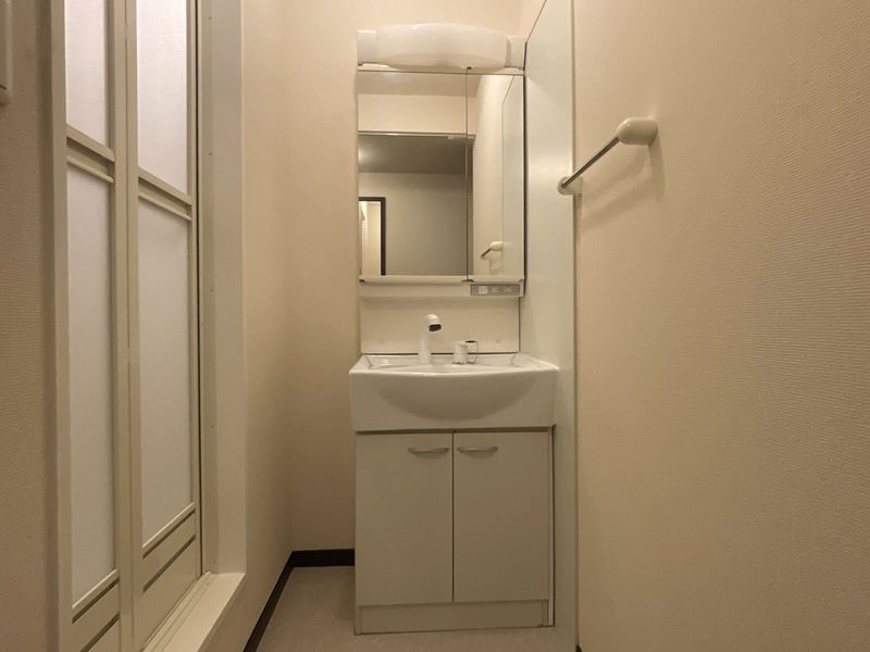 LEONEXT Lupo Bồn rửa mặt