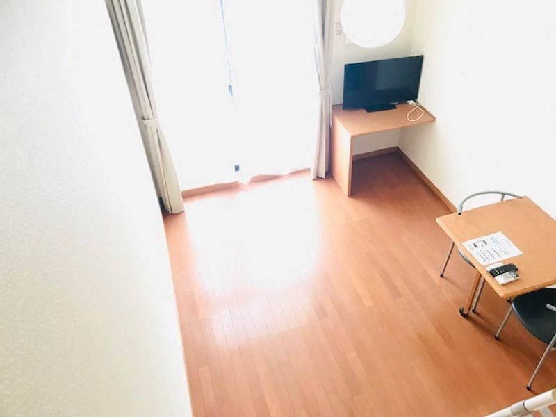 レオパレスボーリユトトロ 居間