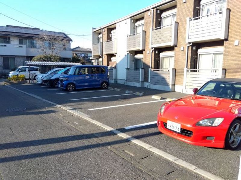 ミランダクレア 駐車場