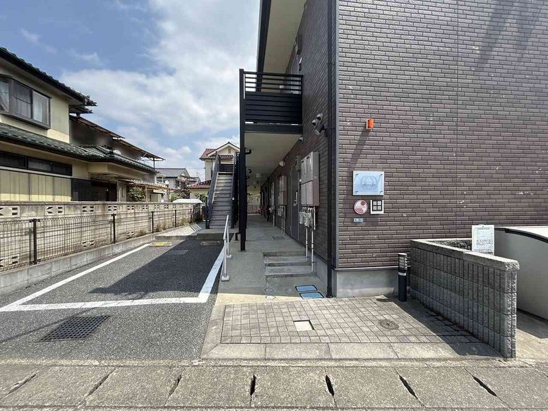 レオネクストサイレントⅡ エントランス