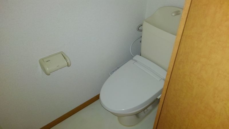 レオパレスボヌールちはら トイレ
