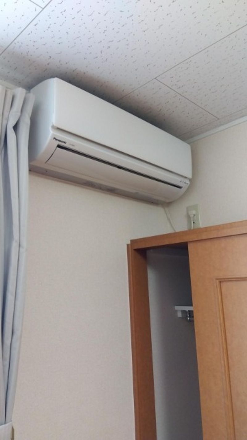 レオパレス泉２ 玄関