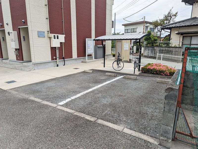 レオネクストマーレ　アイトワ 駐車場