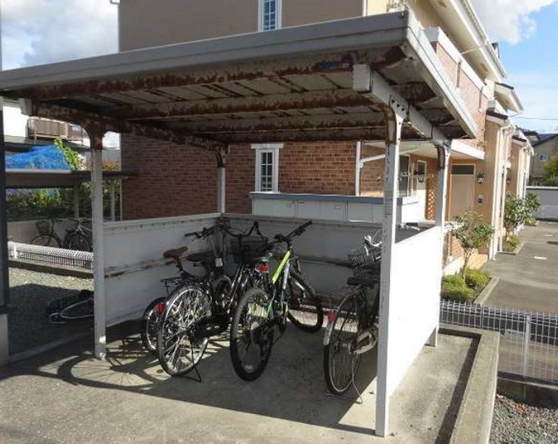 レオパレス春 共用部分