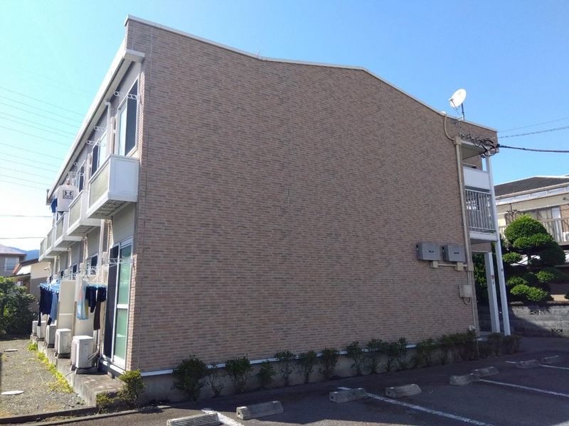 レオパレスしゃら 外観