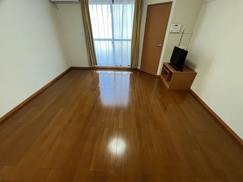 レオパレスグランドカメリアⅦ 居間