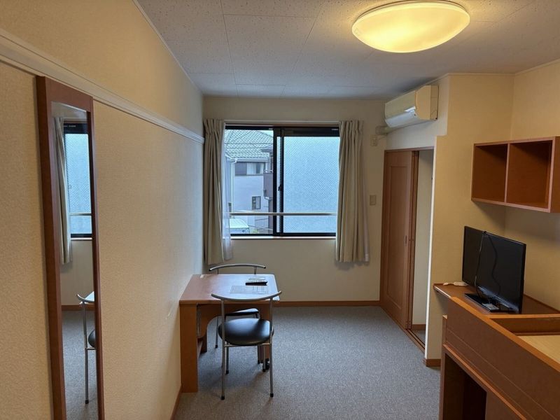 レオパレスサンマリーⅡ 居間