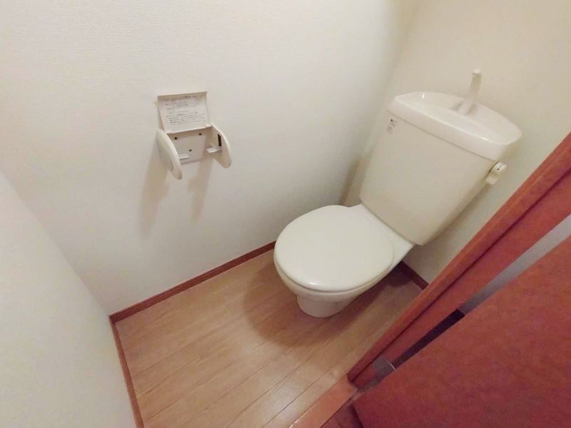 レオパレスルース トイレ