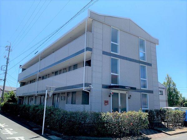レオパレスＣＲＥＣＥＲ 外観
