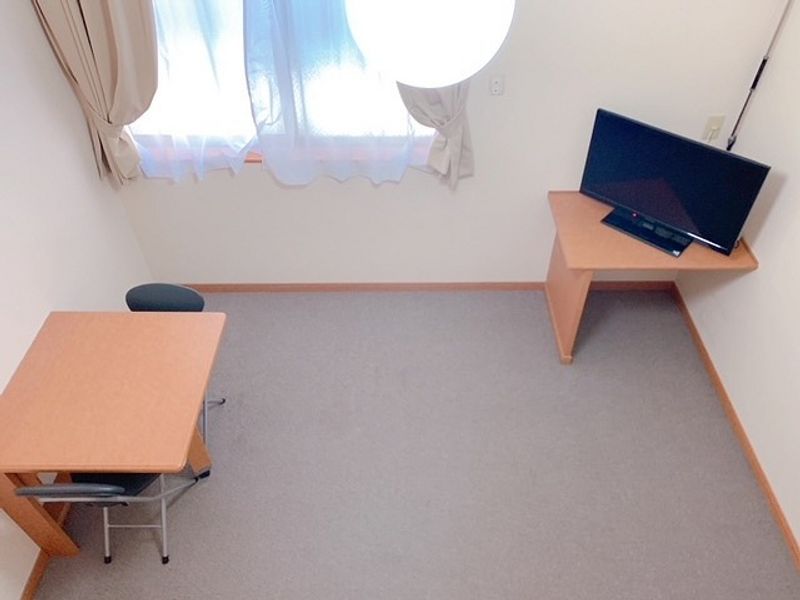 レオパレスＣＯＺＹ 居間