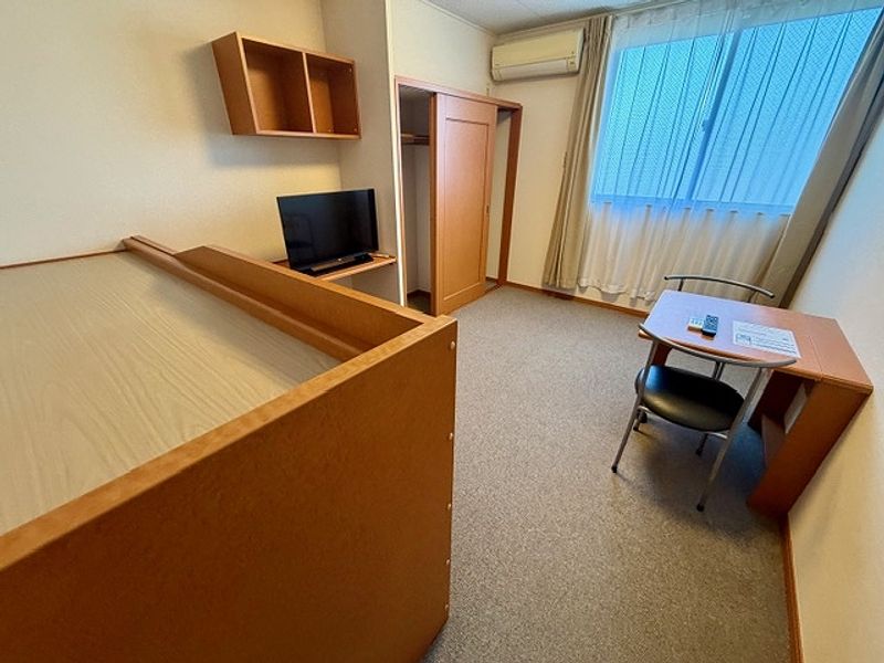 レオパレスブルーウィローⅡ 居間