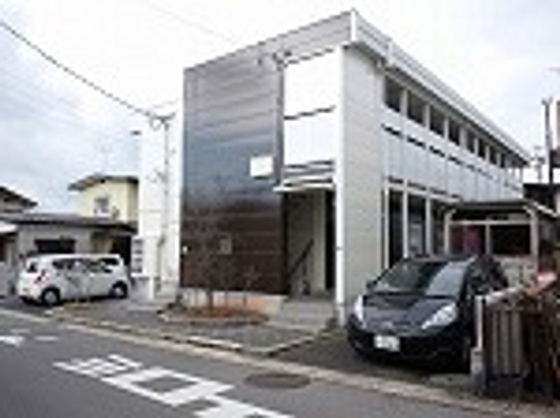 レオパレスシューレ 外観