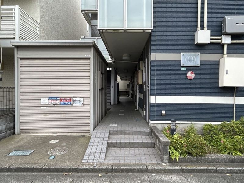 レオネクストリモーネⅤ エントランス