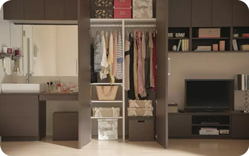 Equipped with stylish and large-capacity storage