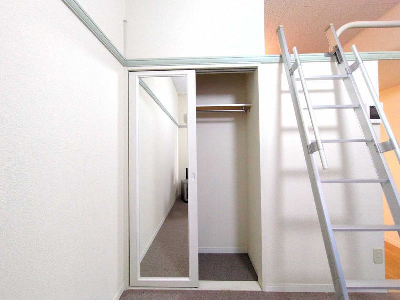 レオパレスインパストラル 収納