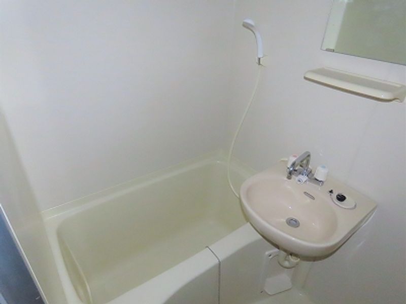 レオパレスフォレスト 風呂