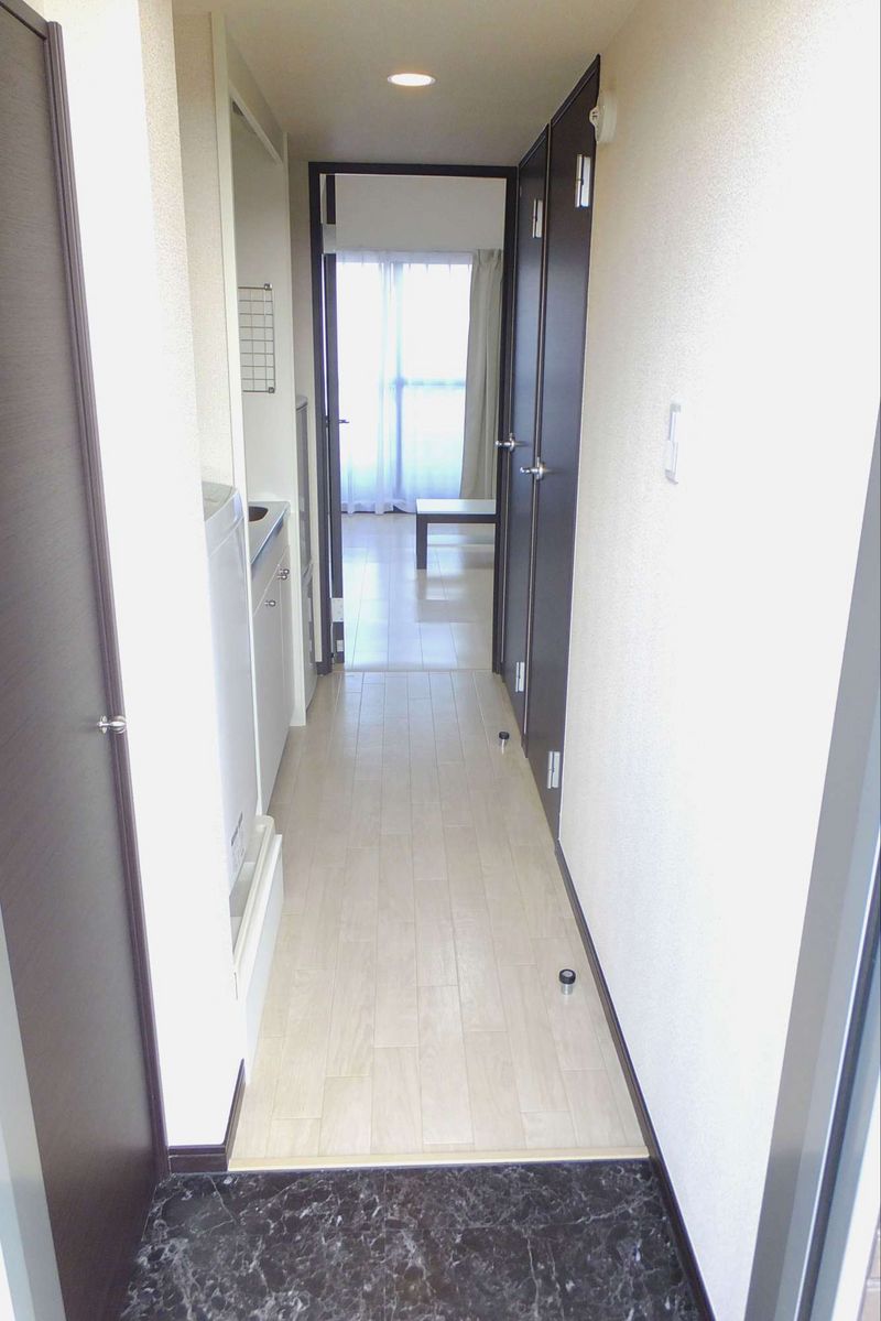 レオネクストエクレール 玄関