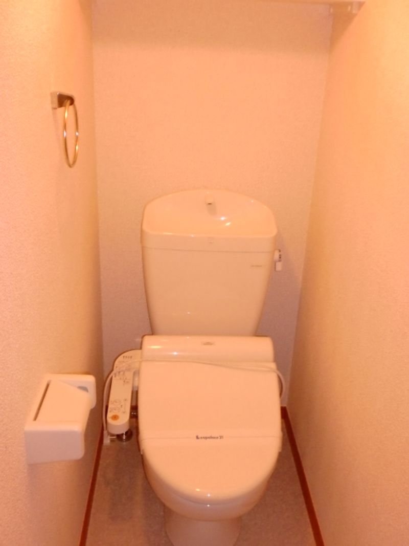 レオパレスウィンリーフ トイレ