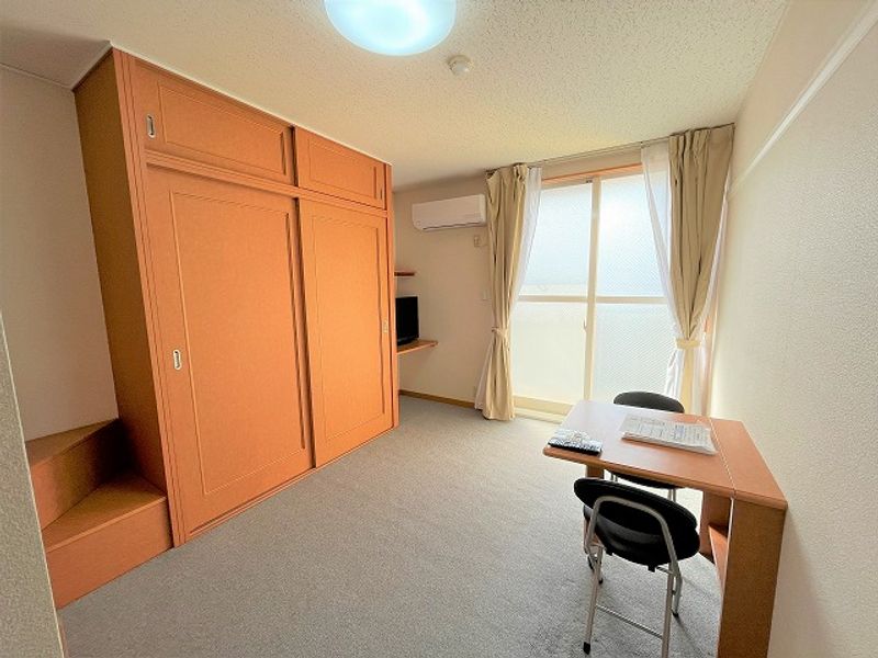 レオパレスパルフェ 居間
