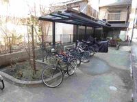 レオパレスＲｏｓｅｍａｒｒｙⅢ 駐車場