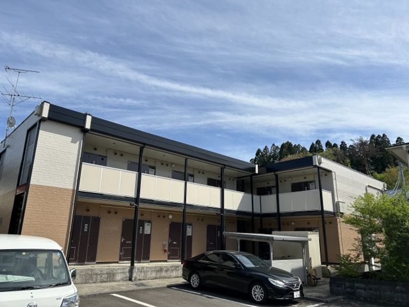 レオパレスプレミール 外観
