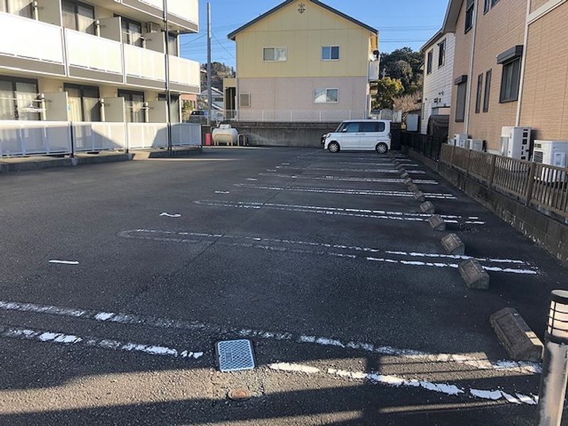 レオパレスグリーンビュー掛川 駐車場