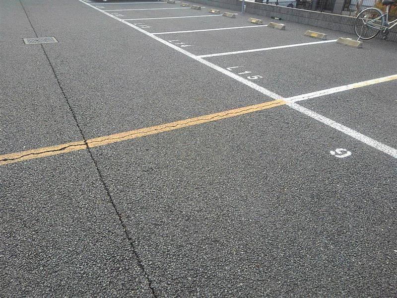 レオパレスアンジェ　ブランシュ 駐車場