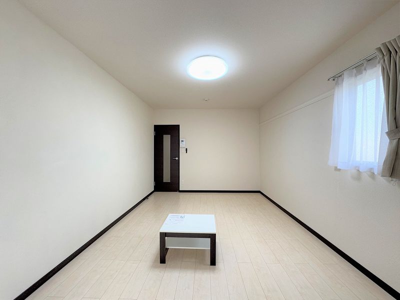 レオネクスト西宮北六番館 居間