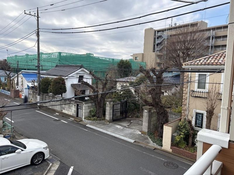 LEONEXT Yukari III View