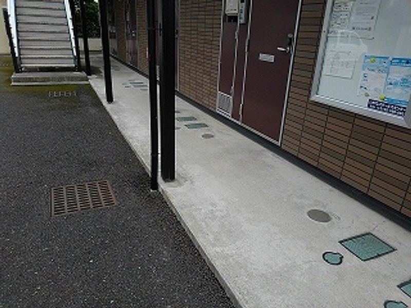レオパレスウッドベル　Ⅱ エントランス