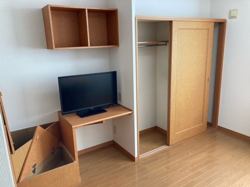 レオパレスＫＩＮＡＭＩ 収納