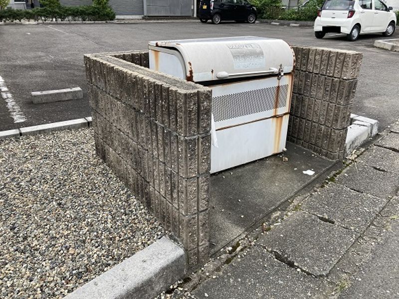 レオパレス川部 共用部分