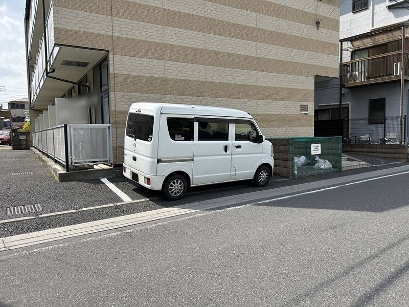 レオパレスＴＭＹ 駐車場