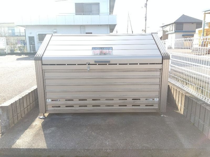 レオパレスカマン　セジュール 共用部分