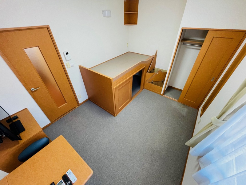 レオパレスグリーンハイツ 居間