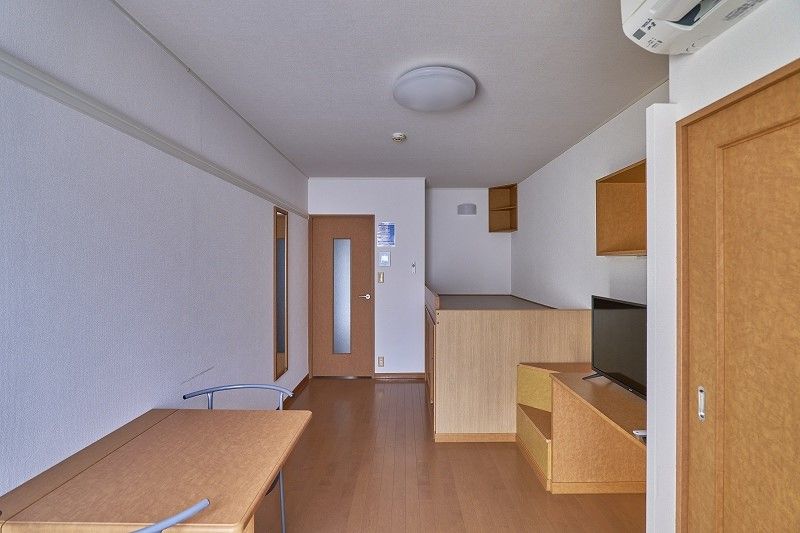 レオパレスＭＩＮＯＲＩＡ 居間
